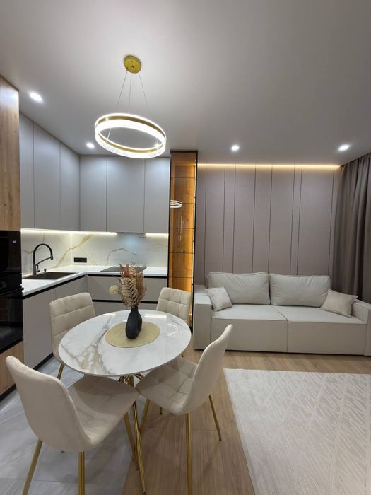 1К с новым ремонтом ! На Краснова КАДОРР