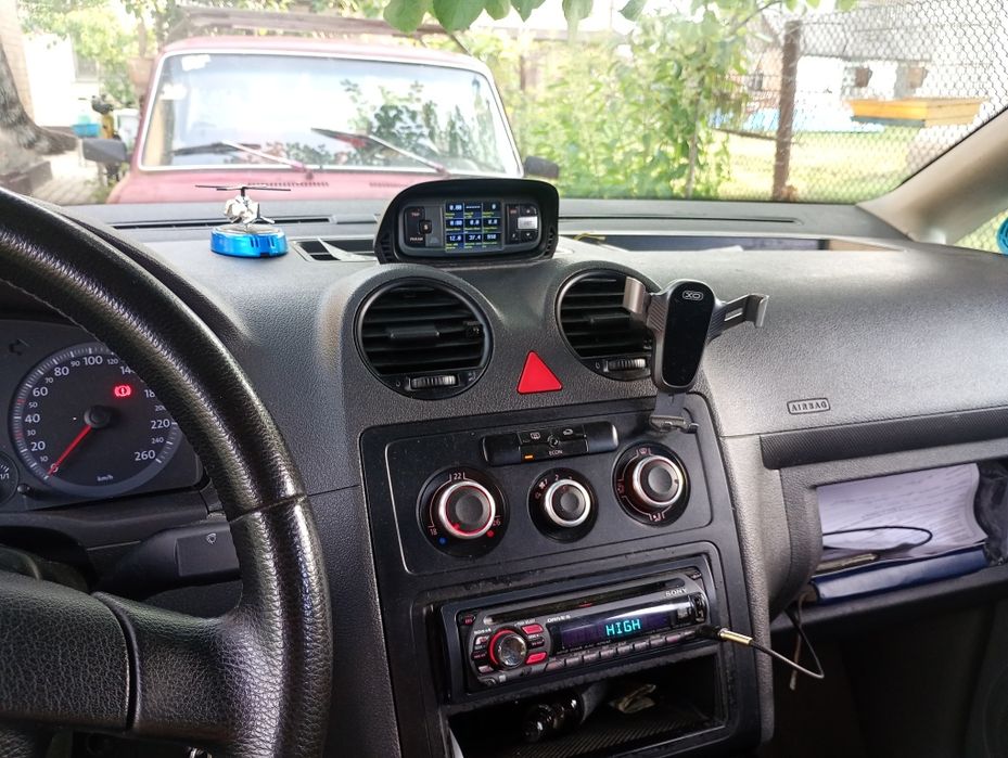 Продам Volkswagen Caddy