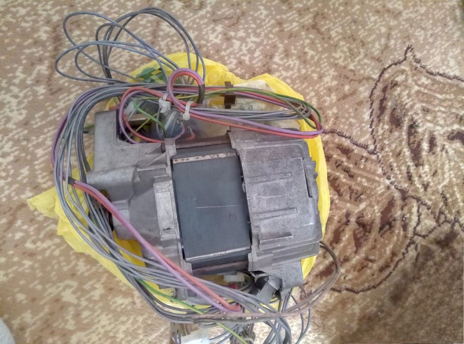 Мотор від стіральної машини