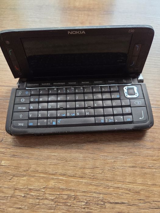 Tetefon Nokia e90