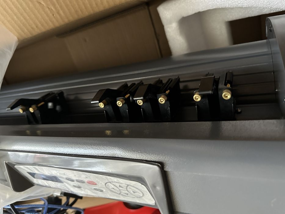 Ріжучий плоттер SEIKI SK870T 87см, термопрес 5000 грн