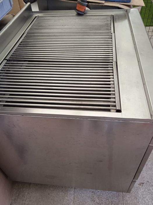 Grelhador industrial de alto rendimento a gás