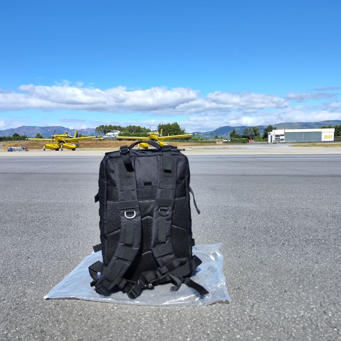 Mochila 45 L preta Nova