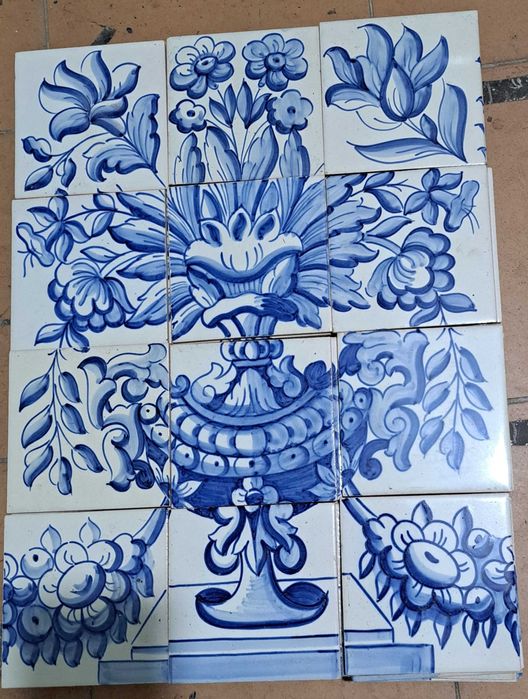Painel 12 azulejos viúva Lamego