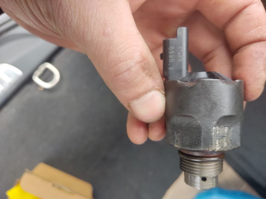 Датчик тиску палива Рено лагуна 3