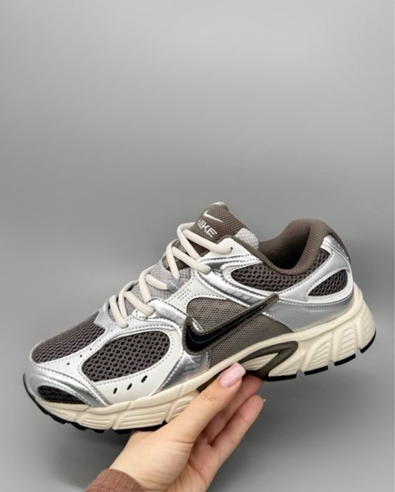 Кросівки Nike V5 RNR HQ7901-104 найки 36-41р