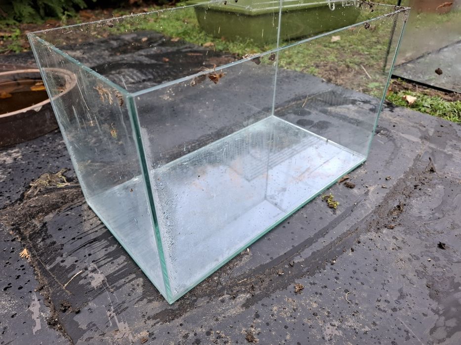 Akwarium szer 40 cm wys 23 cm
