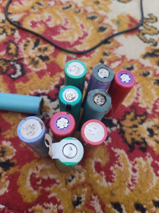 Акумулятори 18650 127 шт одним лотом Дешево!