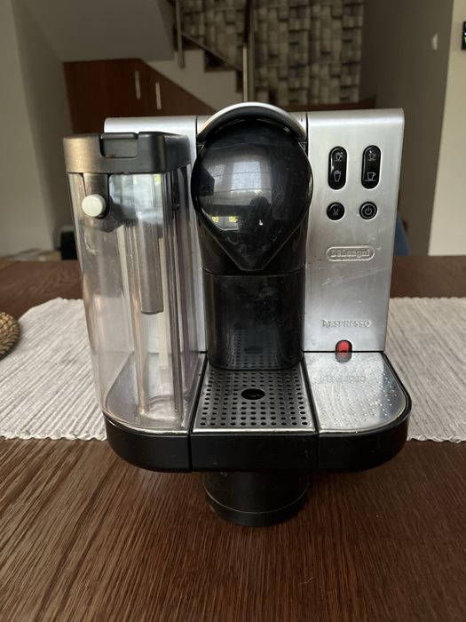 Ekspres do kawy De Longhi Nespresso + Gratis