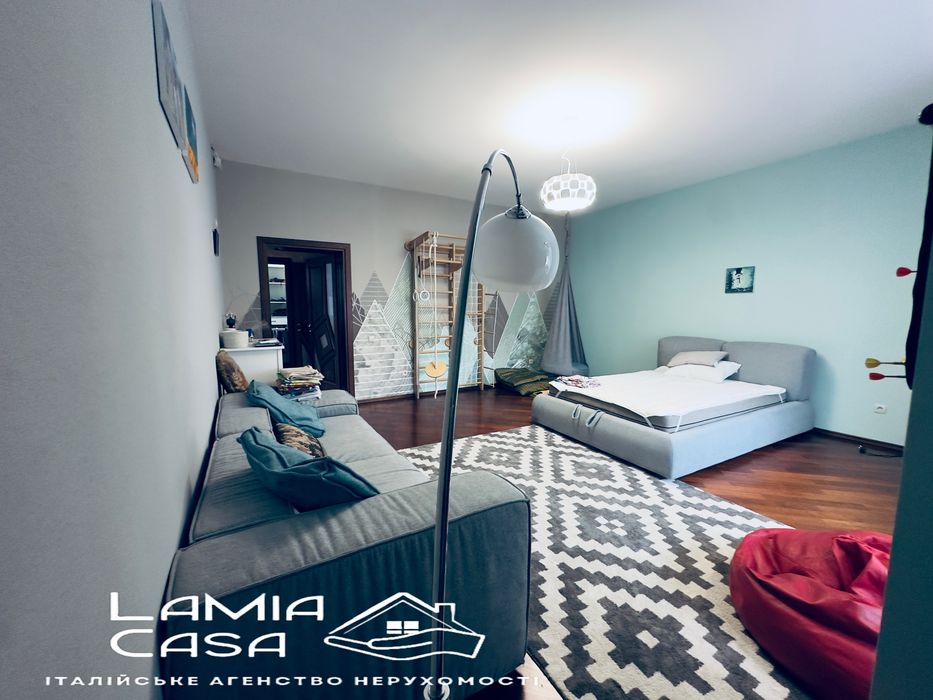 VIP будинок біля парку , в топовій локаціі