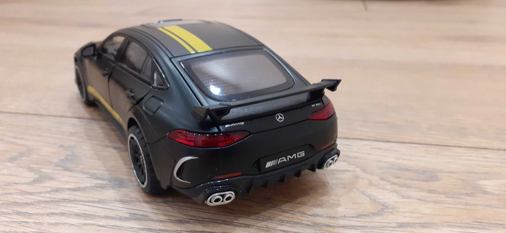 Mercedes AMG GT63 1:24, napęd, światła, dźwięk