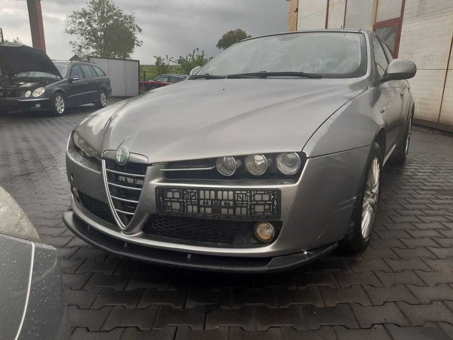 Alfa 159 Lampy xenon zderzak błotnik klapa drzwi fotele skóra alu 651