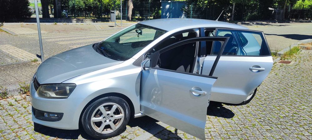 Automóvel VW polo 1.6 TDI Confortline Bluemotion