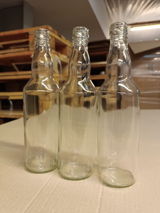 Butelki szklane wraz z nakrętkami 0,5l, 500szt