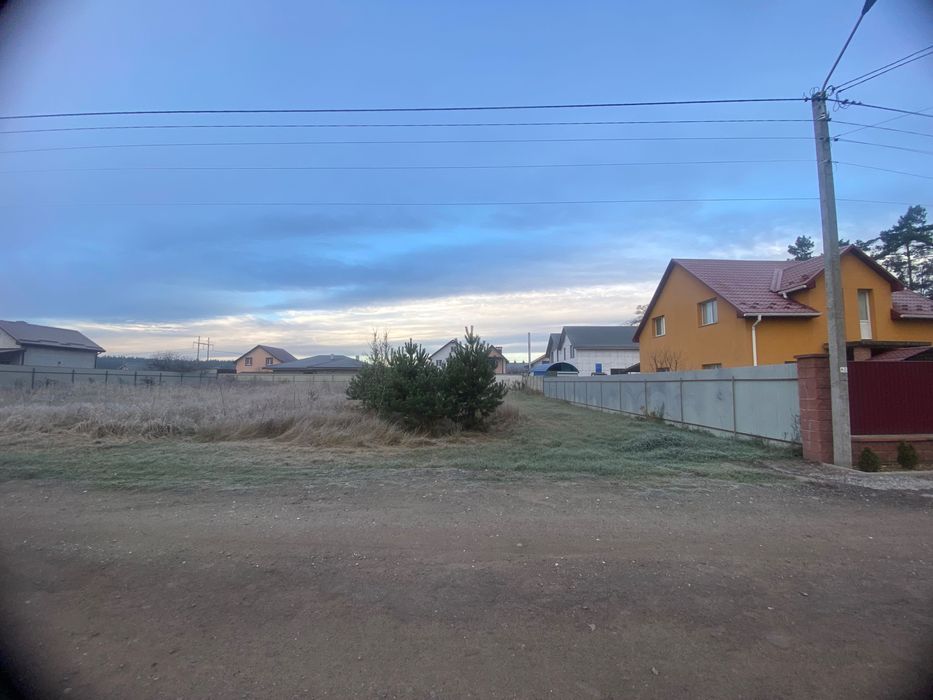 Щасливе продаю участок 8соток