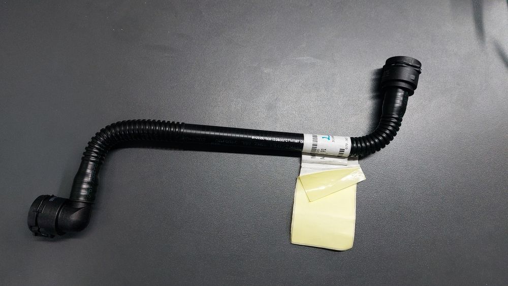 Патрубок, шланг Mercedes, система охолоджения