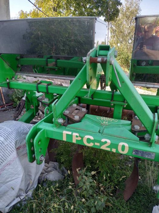 Продам глубокорыхлитель ГРС -2