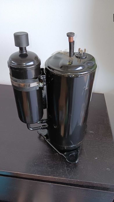 Compressor Rotativo DC Mod. 5KD240