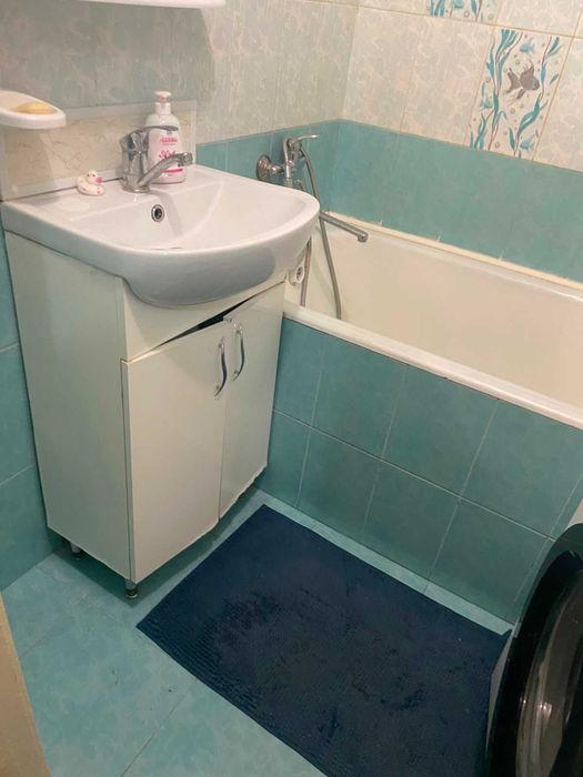 Продам 1-к квартиру Голосеєвський р-н  вул. Виставкова 12,  метро 16 хв пішки