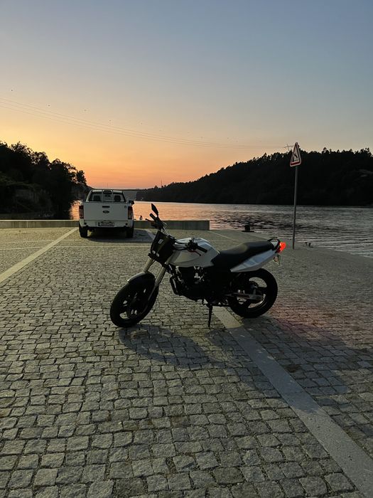 I-moto 125 cc.