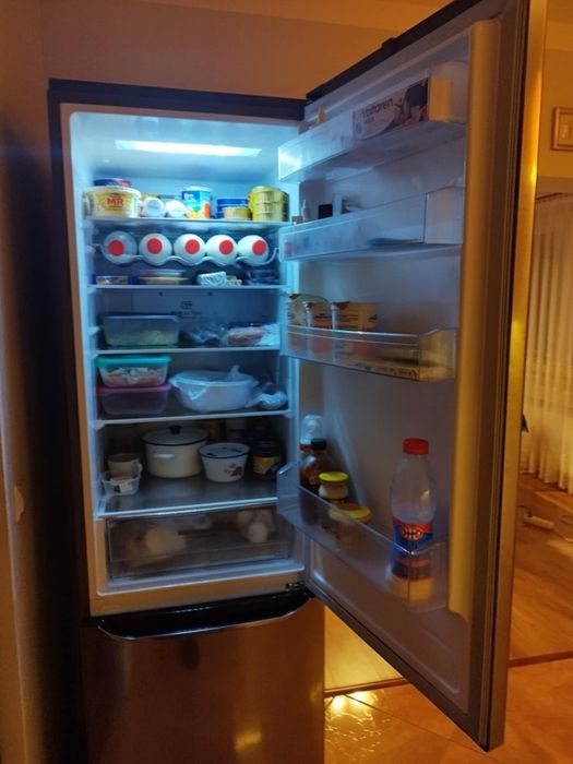 Sprzedam lodówkę LG