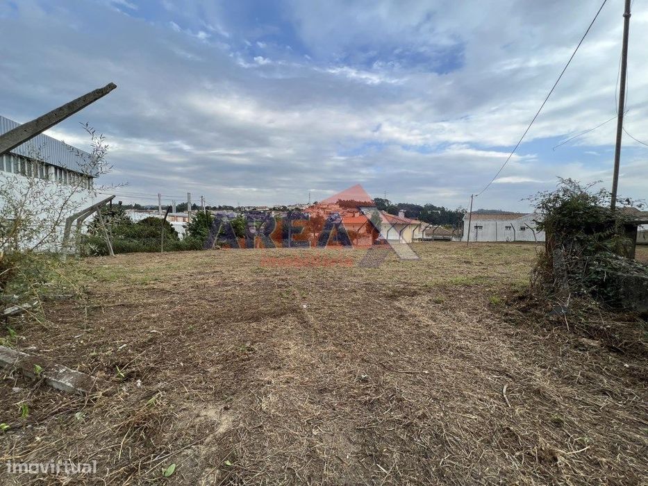Terreno para construção, classificado no PDM como Espaço Residencia...