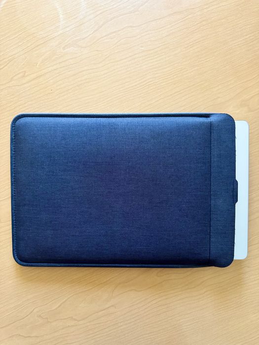 Capa Premium MacBook Pro 14 ou PC 14” – Incase ICON Sleeve (Como nova)