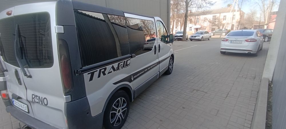 Продам Renault Trafic 8мест