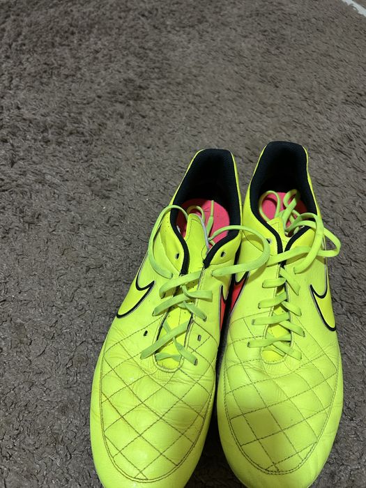 Бутси Nike Tiempo на залізних шипах б/в 44,5 розмір