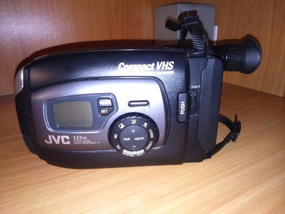 Видеокамера JVC GR-AX 637Е (made in JAPAN)