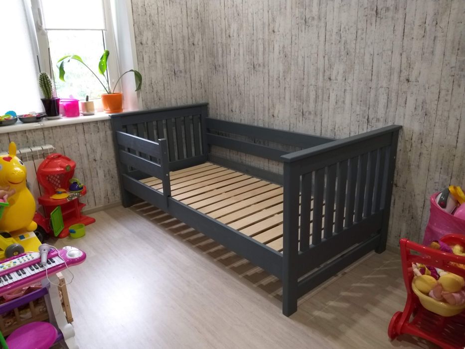 Ліжко дерев'яне полуторне/підліткове/дитяче