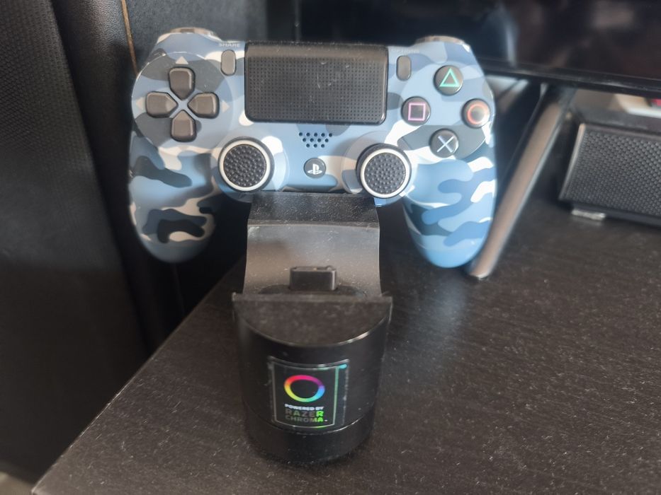 PS4 1 Tb + Controller + Charging Deck for 2 Controllers64585838305923121