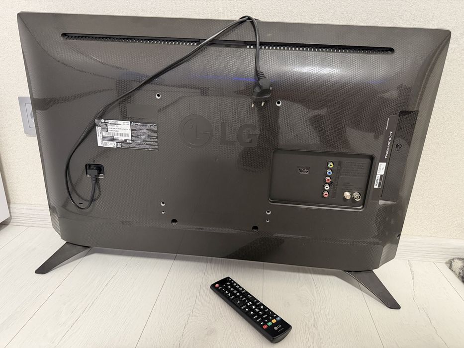 Телевізор LG 32LH530V (32" / Full HD / T2)