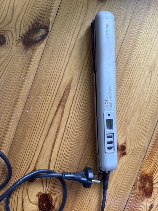 Sprzedam prostownicę  Philips Beauty SalonStraight Ion