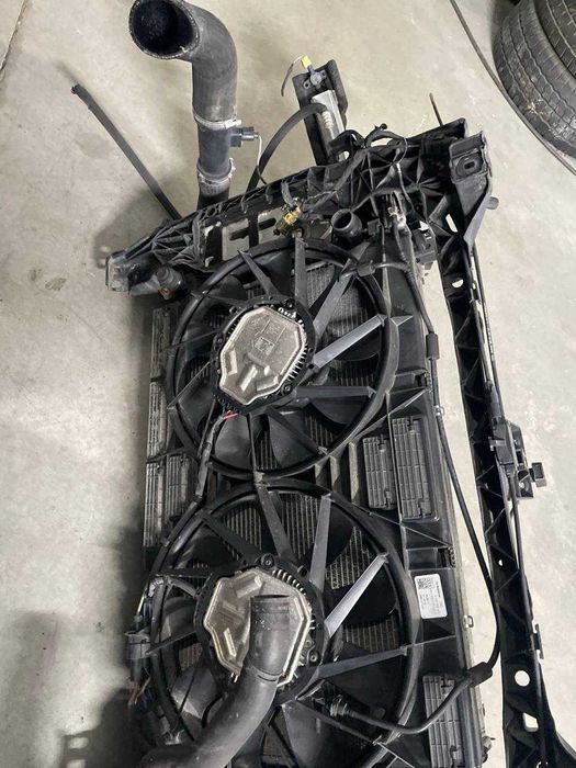 касета радіаторів в зборі q7 3.0 tdi