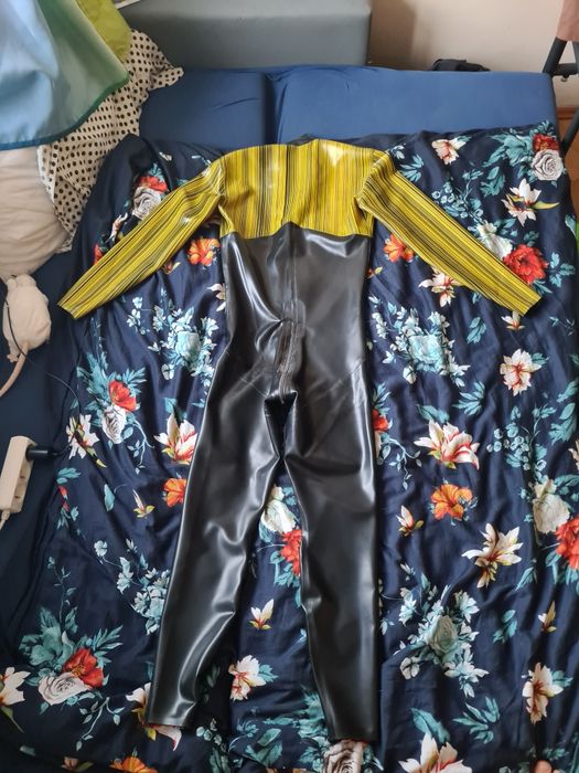 Czarny Lateksowy kombinezon latex catsuit