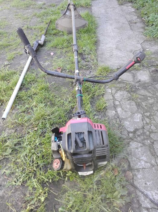 Kosa + nożyce do żywopłotu,silnik 4t MTD,