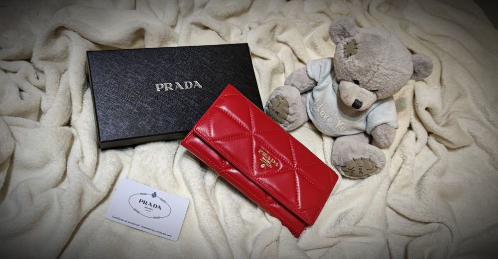 Жіночий гаманець Pradа