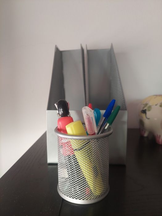 Material de escritório cinzento