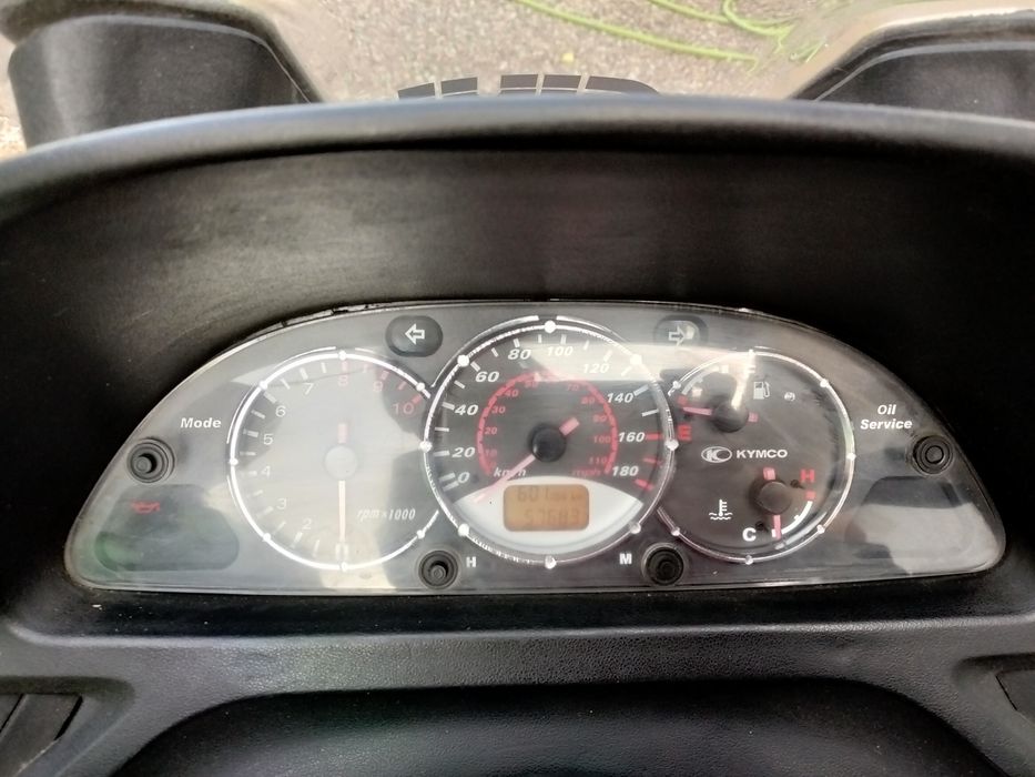 Skuter Kymco 500 xciting 2005