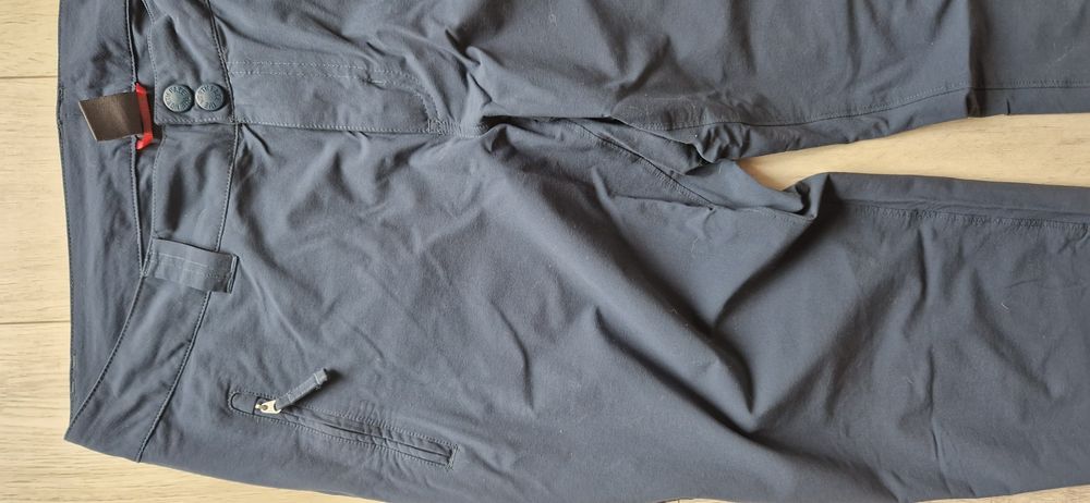 The North Face  XL.   .