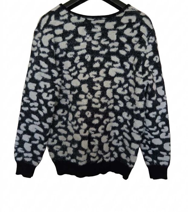 Sweter dobrej jakości