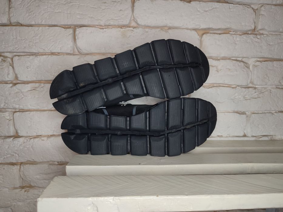 Cloud 5 Waterproof All Black кросівки чоловічі оригінальні Англія 29.5