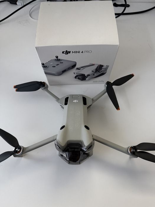 Dron DJI Mini 4 Pro