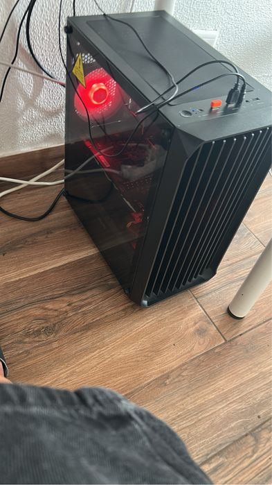 PC Gamer i5-10400F + GTX 1070 8GB