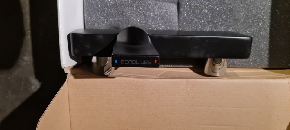 Torneira duche LINE42 preta SANINDUSA