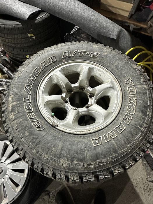 Резина з дисками R15 31/10.50/15