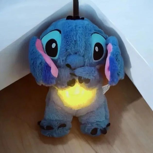 М'яка іграшка Стіч на батарейках з ефектом дихання