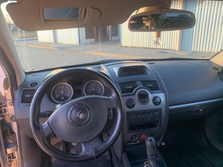 Меган 2 2003 1,5розмитнена