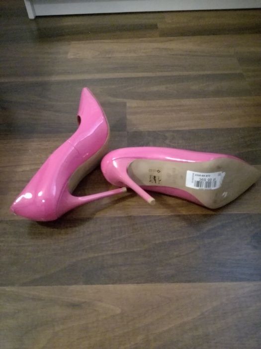 neonowe różowe 38 czółenka szpilki badura